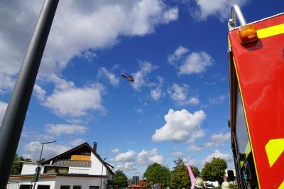Mann loest in seiner Wohnung eine Explosion aus und verletzt sich schwer in Aichwald